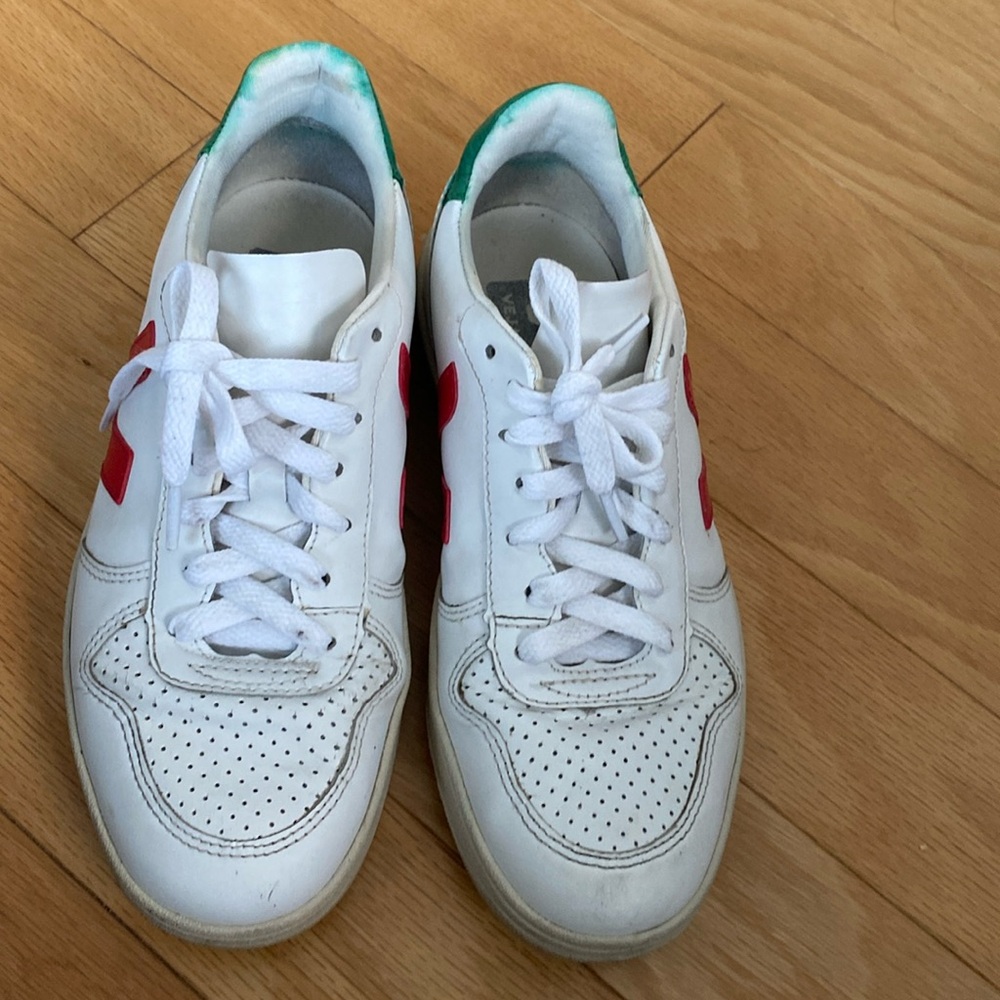 Veja Women’s shoes size 7